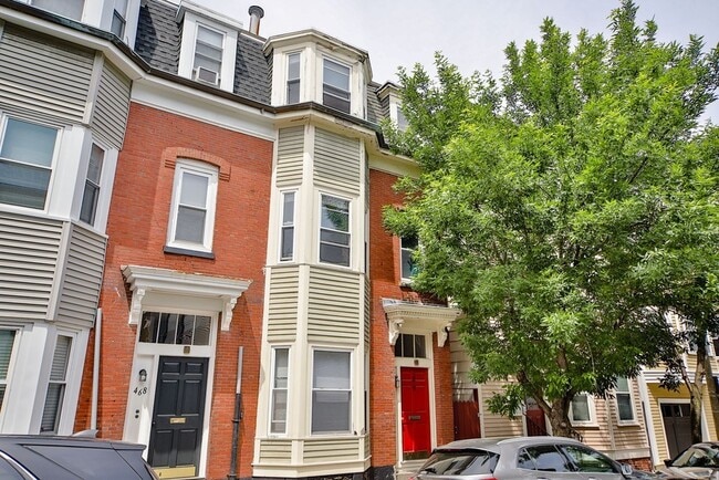 Building Photo - 470 E 3rd St