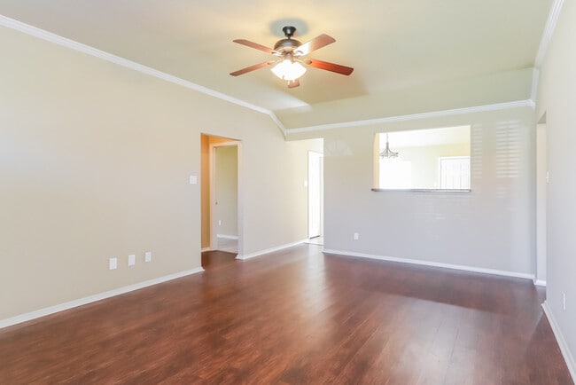 Building Photo - 14611 Parkway Meadows Dr