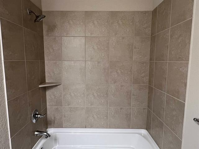 Building Photo - 913 Beverly Dr