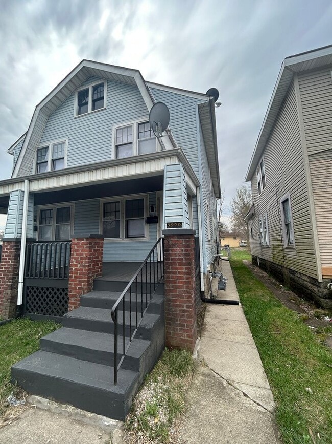 Primary Photo - 2229-2231 E 5th Ave
