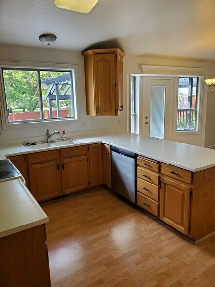 Building Photo - 4785 W Dorilee Dr