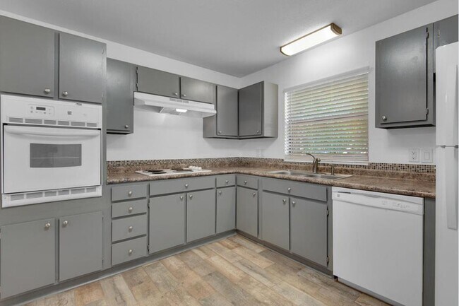 Kitchen - 310 21st Street