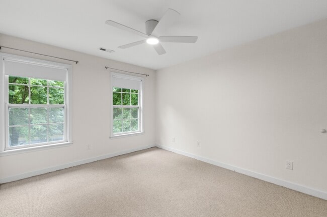 Building Photo - 161 Mediate Dr