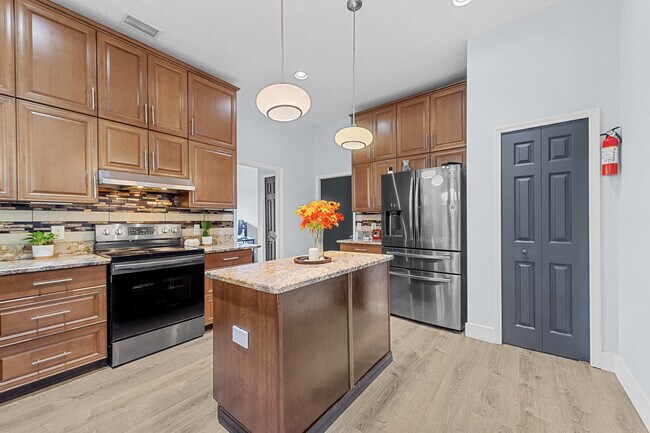 Building Photo - 3183 SW Ann Arbor Rd