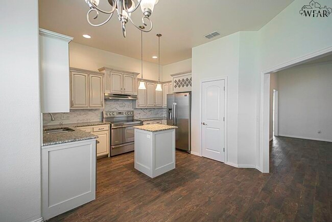 Building Photo - 4907 Falcon Crest Blvd