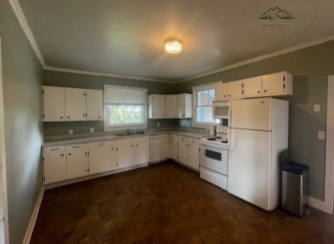 Building Photo - Historic Heritage House in Thurston