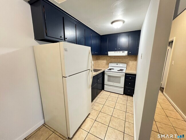 Building Photo - 515 Emmett St