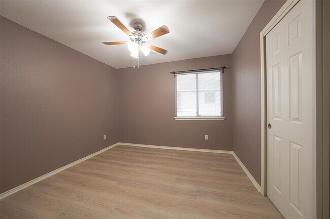 Building Photo - 3803 Top Rock Ln
