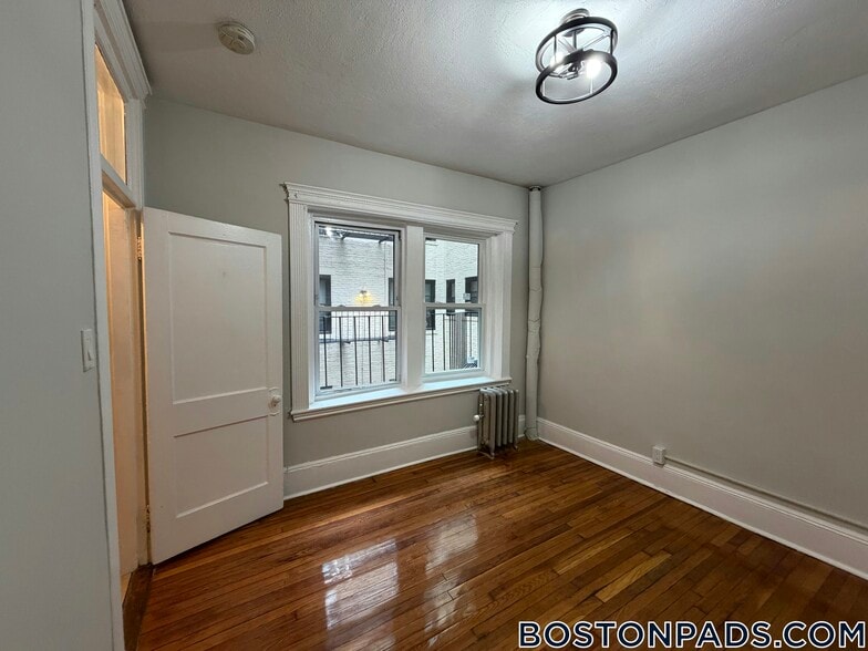 Building Photo - 38 Hemenway St