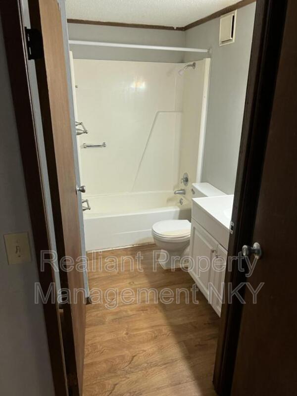 Building Photo - 406 Amhurst Dr