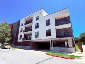 Building Photo - Stylish East Austin Condo with Modern Finishes, Open Living, and Luxury Primary Retreat