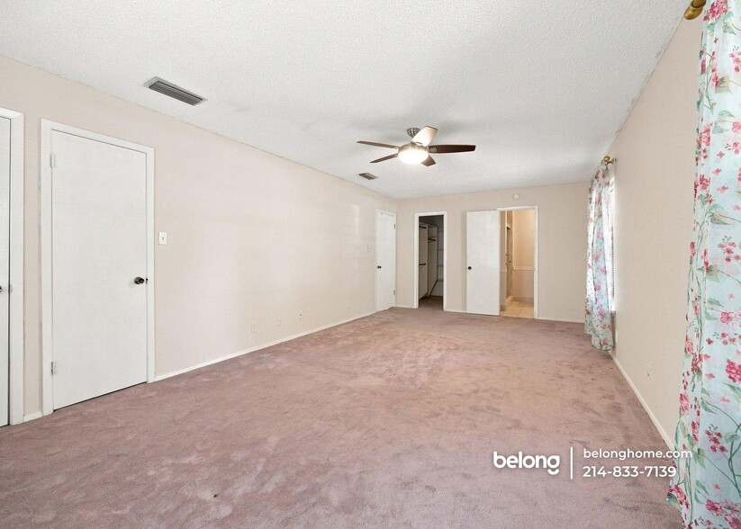 Building Photo - 1624 Lands End St