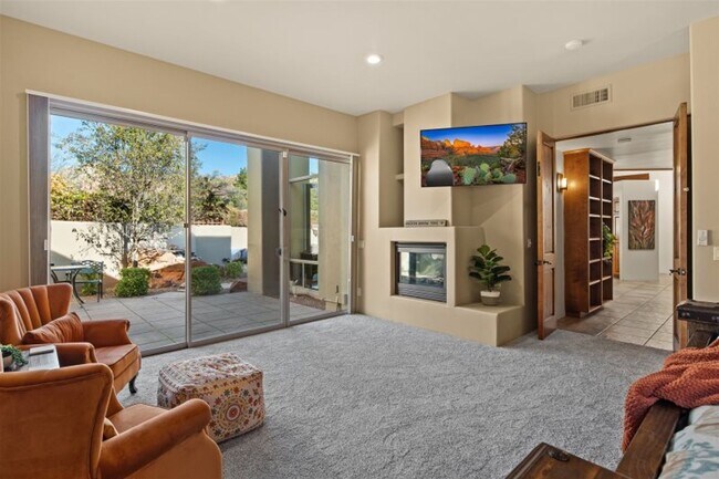 Building Photo - Vacation Rental- 30 Day rental