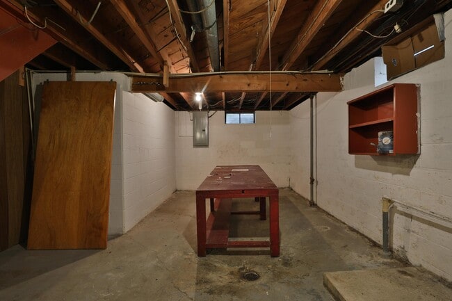 Building Photo - 2636 Nottingham Rd