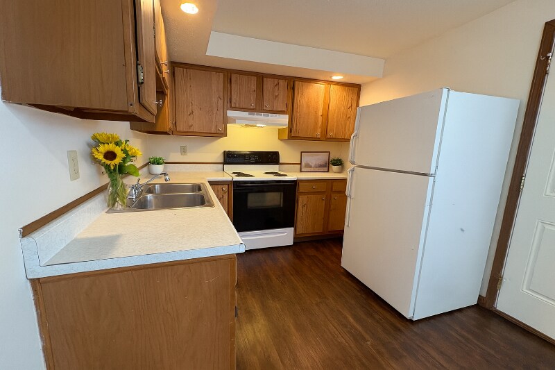 Building Photo - 608 N Highland Ave