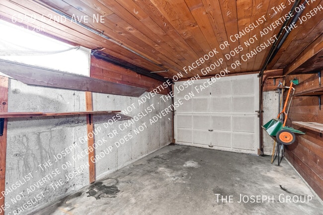 Building Photo - 6559 42nd Ave NE