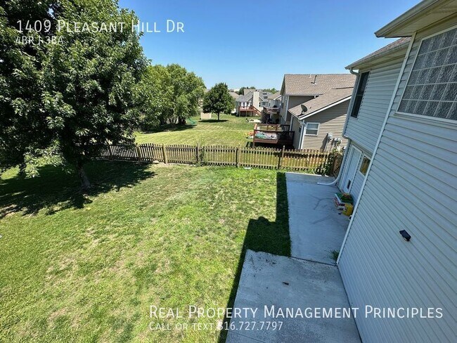 Building Photo - 1409 Pleasant Hill Dr