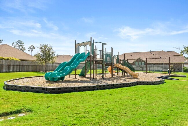 Building Photo - 25402 Kidwiler Dr