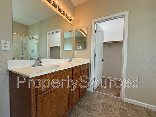 Building Photo - 388 Crescent Moon Dr