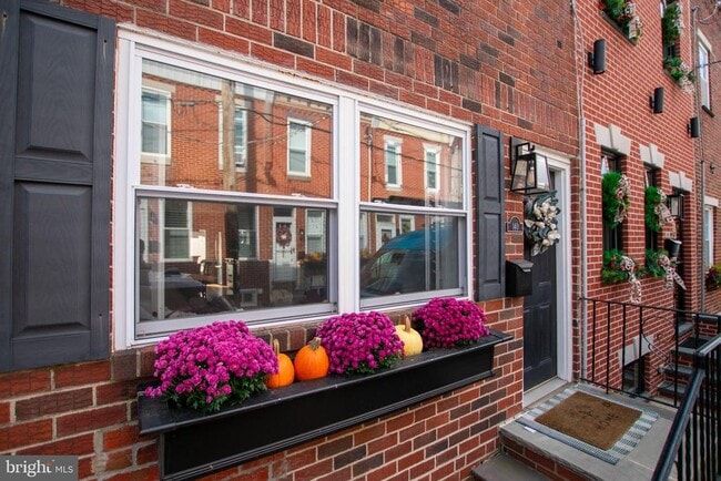 Building Photo - 140 Mercy St