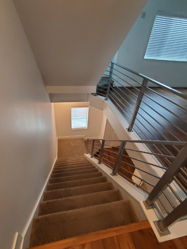 Building Photo - 2183 525 W