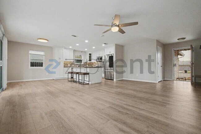 Building Photo - 2307 N Cirby Way