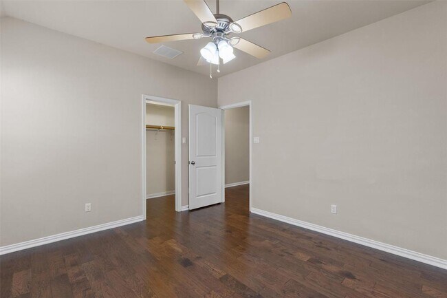 Building Photo - 7901 Arbor Knoll Ct