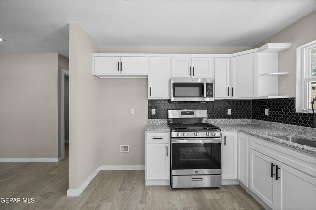 Building Photo - 11721 Valle Del Paseo Dr