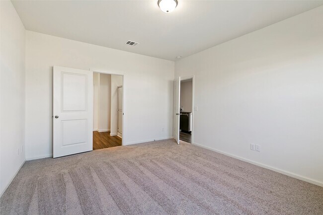Building Photo - 1021 Lacebark Pne Ln