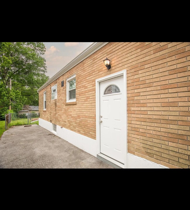 Building Photo - 1108 Ferguson Ave