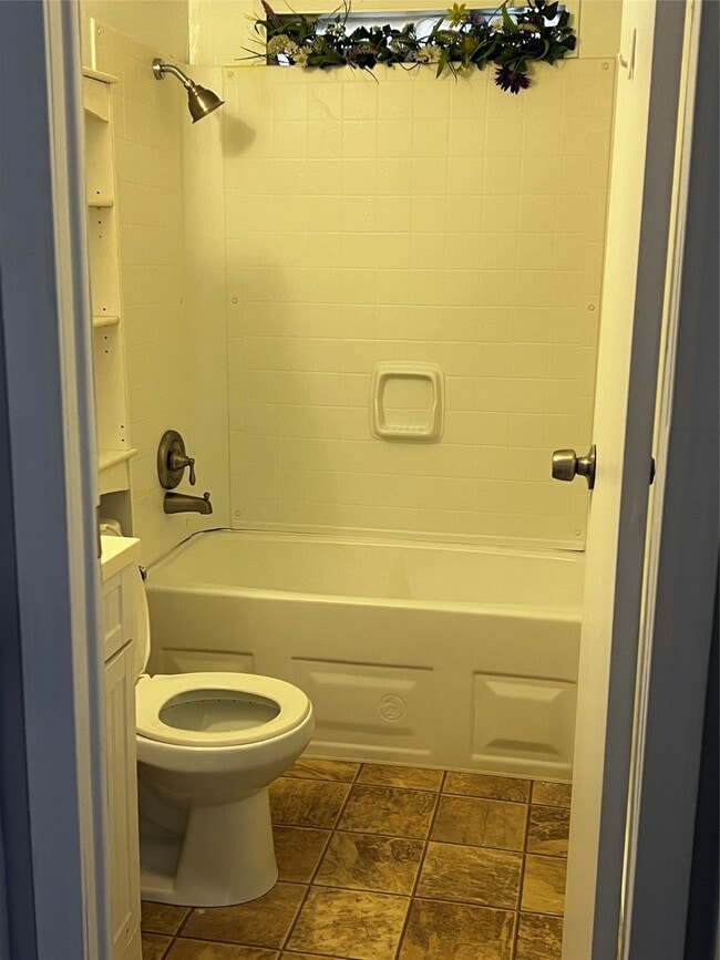 Building Photo - 363 Brittany Ln