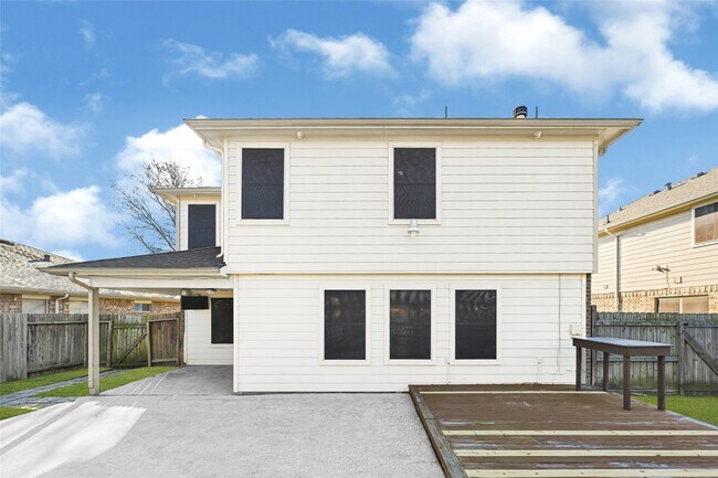 Building Photo - 15911 Breanna Ln