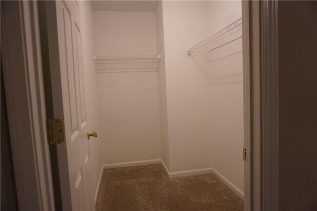 Building Photo - 840 Paper Creek Dr SE