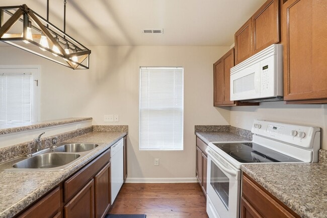 Building Photo - Move-In Ready 4BR | Space, Location & Value All in One