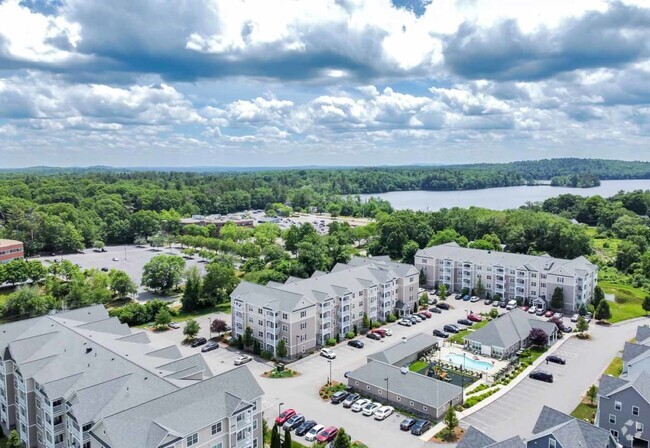 Building Photo - Village Green at Littleton