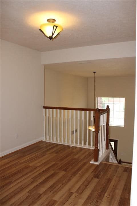Building Photo - 6622 High Knoll Dr