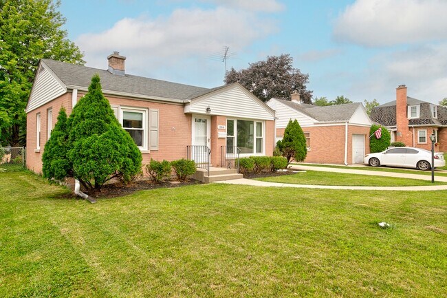 Building Photo - 384 S Wolf Rd