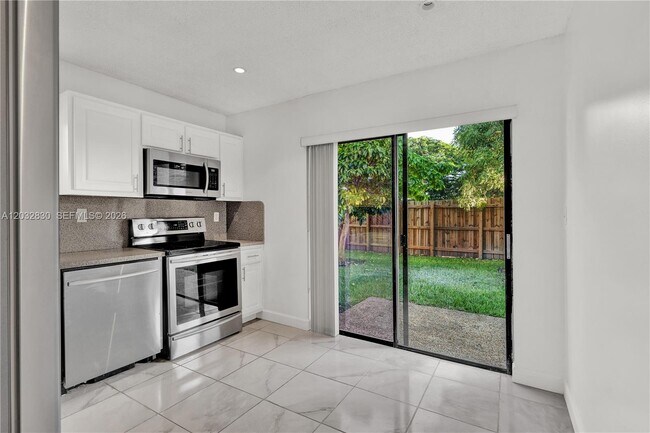 Building Photo - 12704 SW 71st Terrace