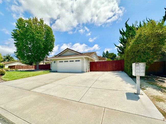 Building Photo - Wonderful Single-Story Home on Spacious Corner Lot with Privately Fenced Yard Space & Attached-Tw...