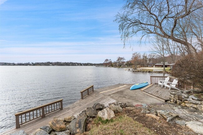 Building Photo - 598 N Lake Blvd