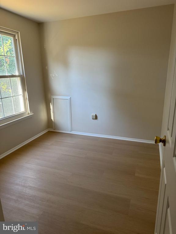 Building Photo - 7532 Buena Vista Terrace