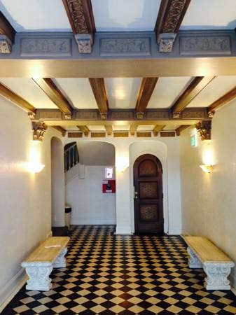 Entrance - 2190 Beach St