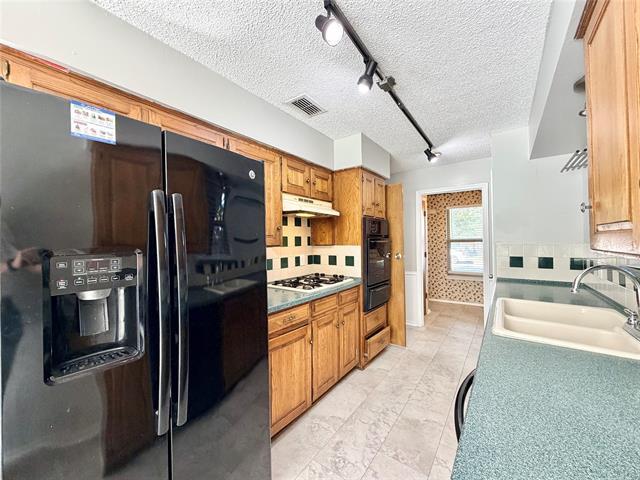 Building Photo - 1821 Broadway St