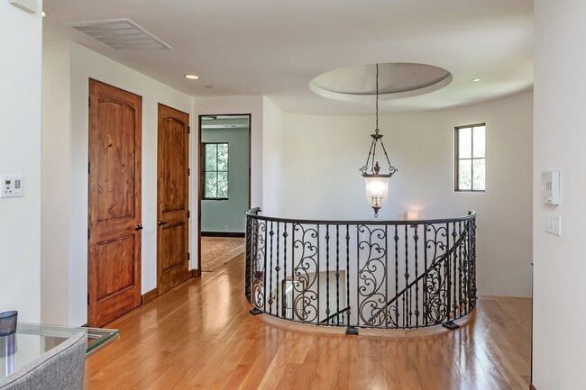 Building Photo - Elegant Mediterranean Home in Prime Menlo ...