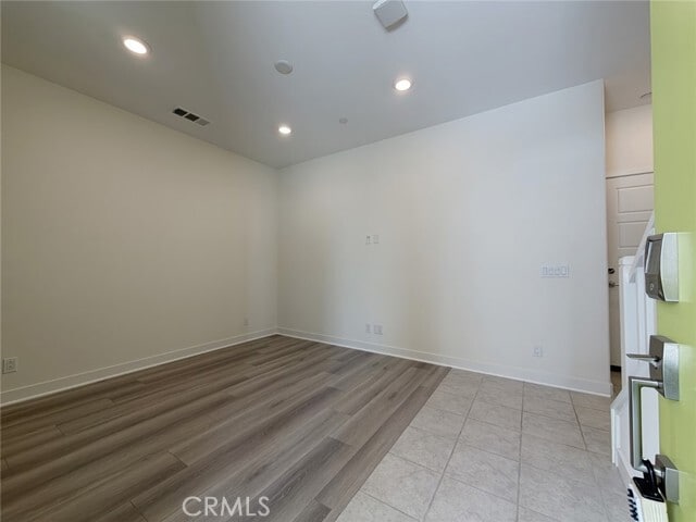 Building Photo - 400 Transport