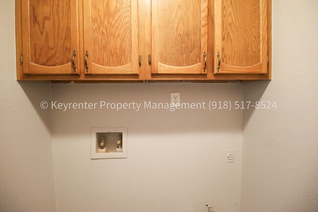 Building Photo - 3 Bedroom Gem in Union Schools! Available for Immediate Move In!