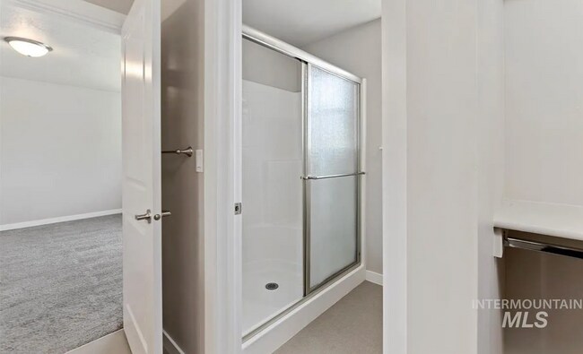 Building Photo - Stunning 4-Bedroom Home with Privacy & Low-Maintenance Living in Verado