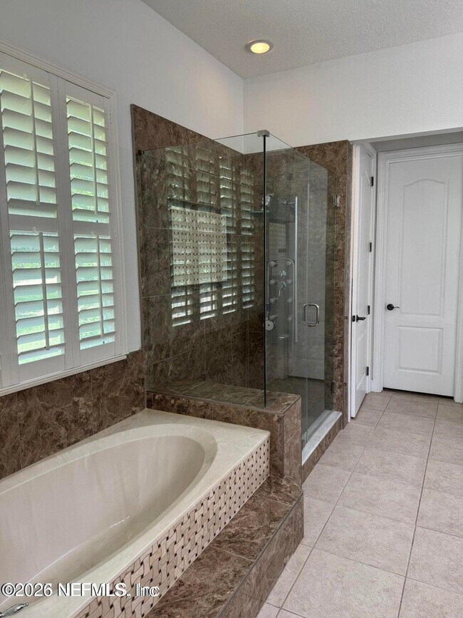Building Photo - 9902 Windwater Ct