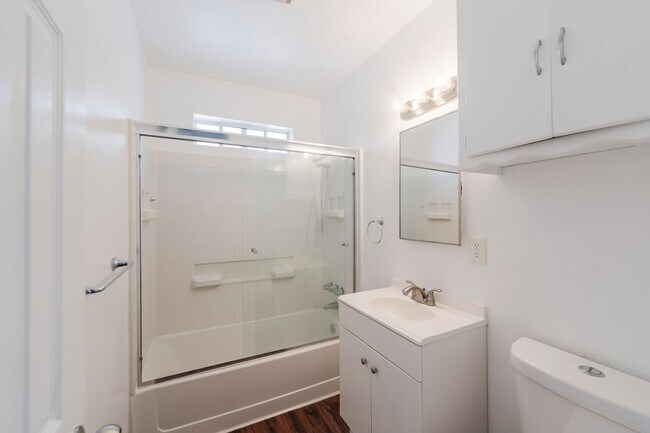Building Photo - Cozy Redondo Beach Rental