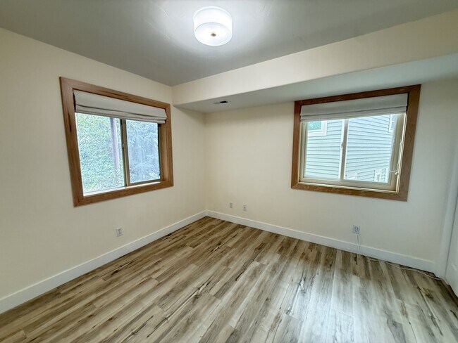 Building Photo - 7439 Brook Hollow Loop Rd
